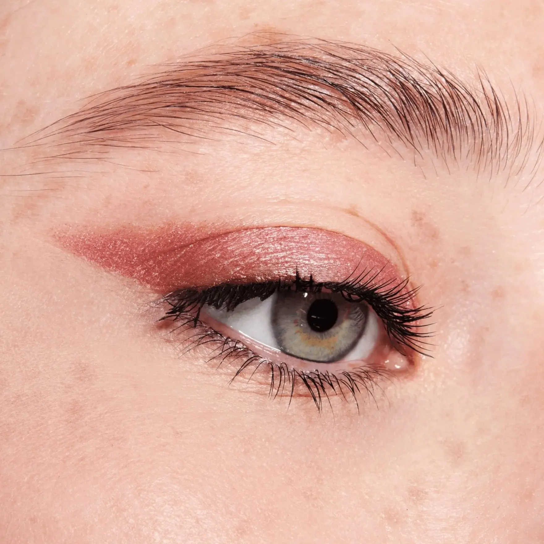 Aloe Vera Eyeshadow Stick 050 Ballet Pink