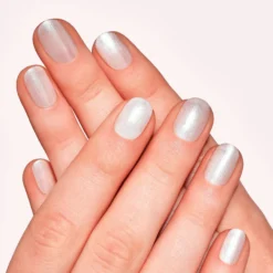 Aura Glam Nail Polish 010 Glacier Glow