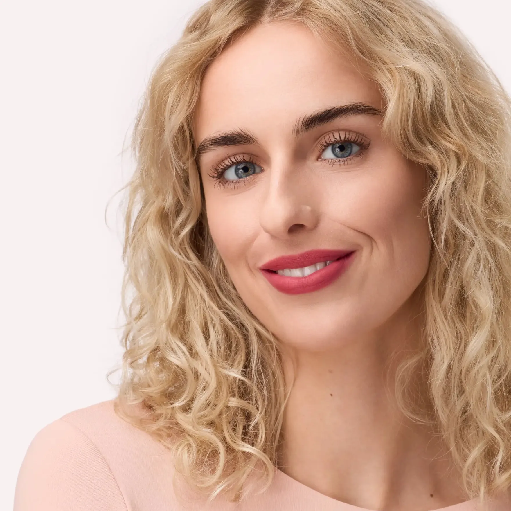 Blur-Real Matte Lipstick 050 Airy Crush