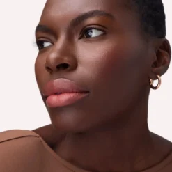 Blur-Real Matte Lipstick 020 Taupe Tension