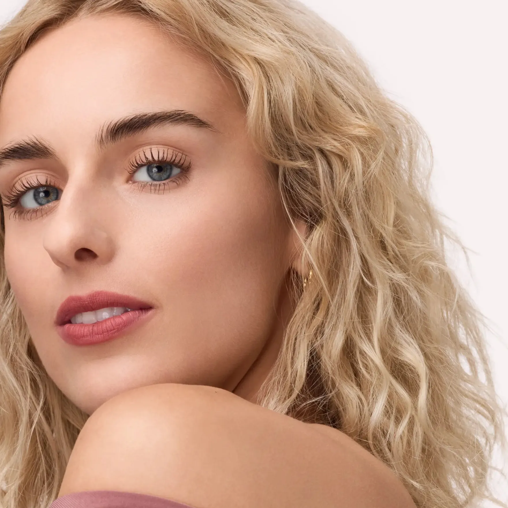 Blur-Real Matte Lipstick 020 Taupe Tension
