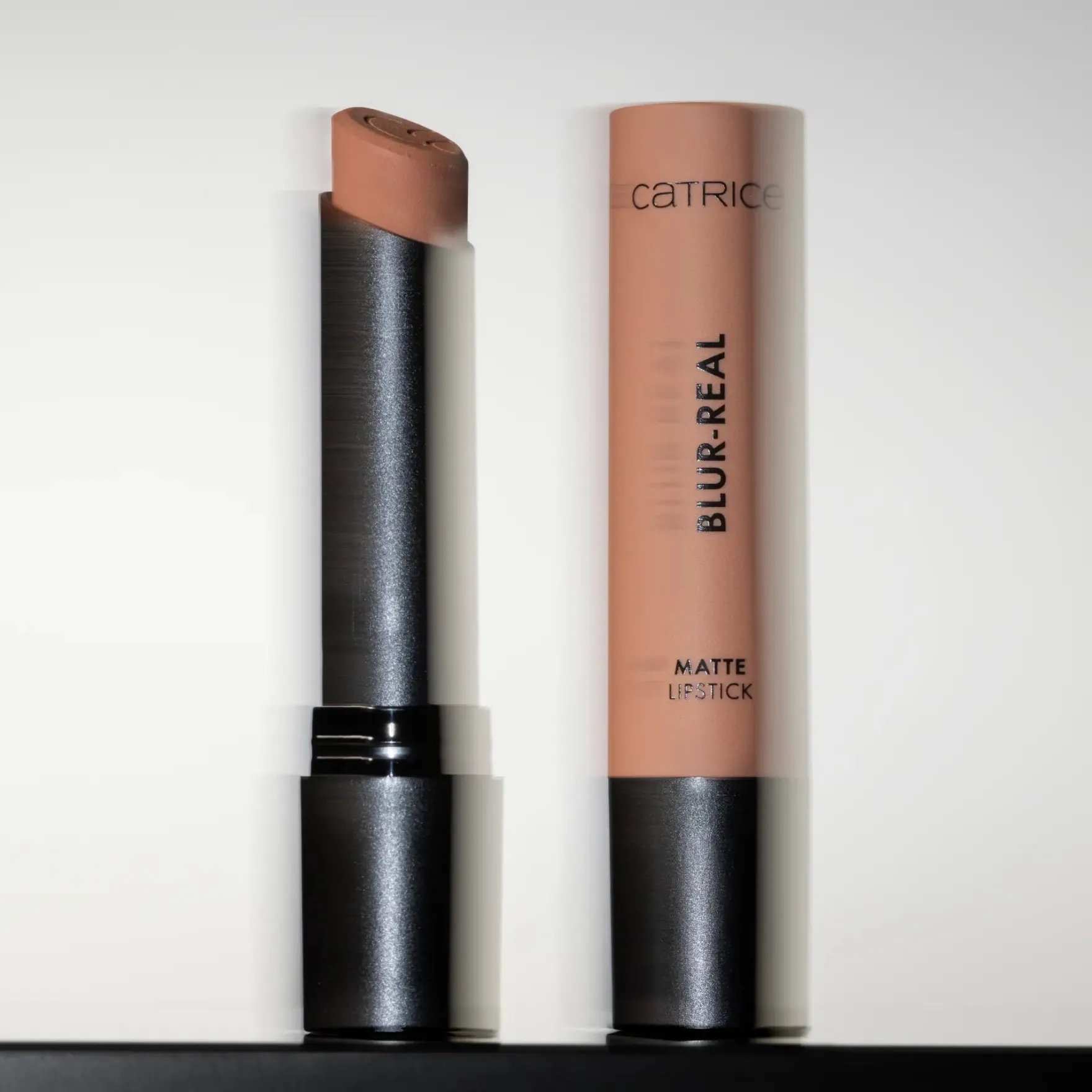 Blur-Real Matte Lipstick 030 Whisper Nude