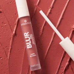 Blur Soufflé Matte Lip Cream 03 Bare But Better