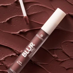 Blur Soufflé Matte Lip Cream 01 Deep Scroll