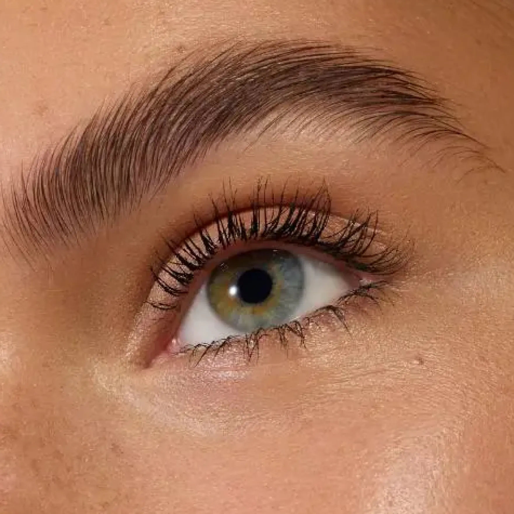 Call Me Queen Dramatic False Lash Effect Mascara Waterproof