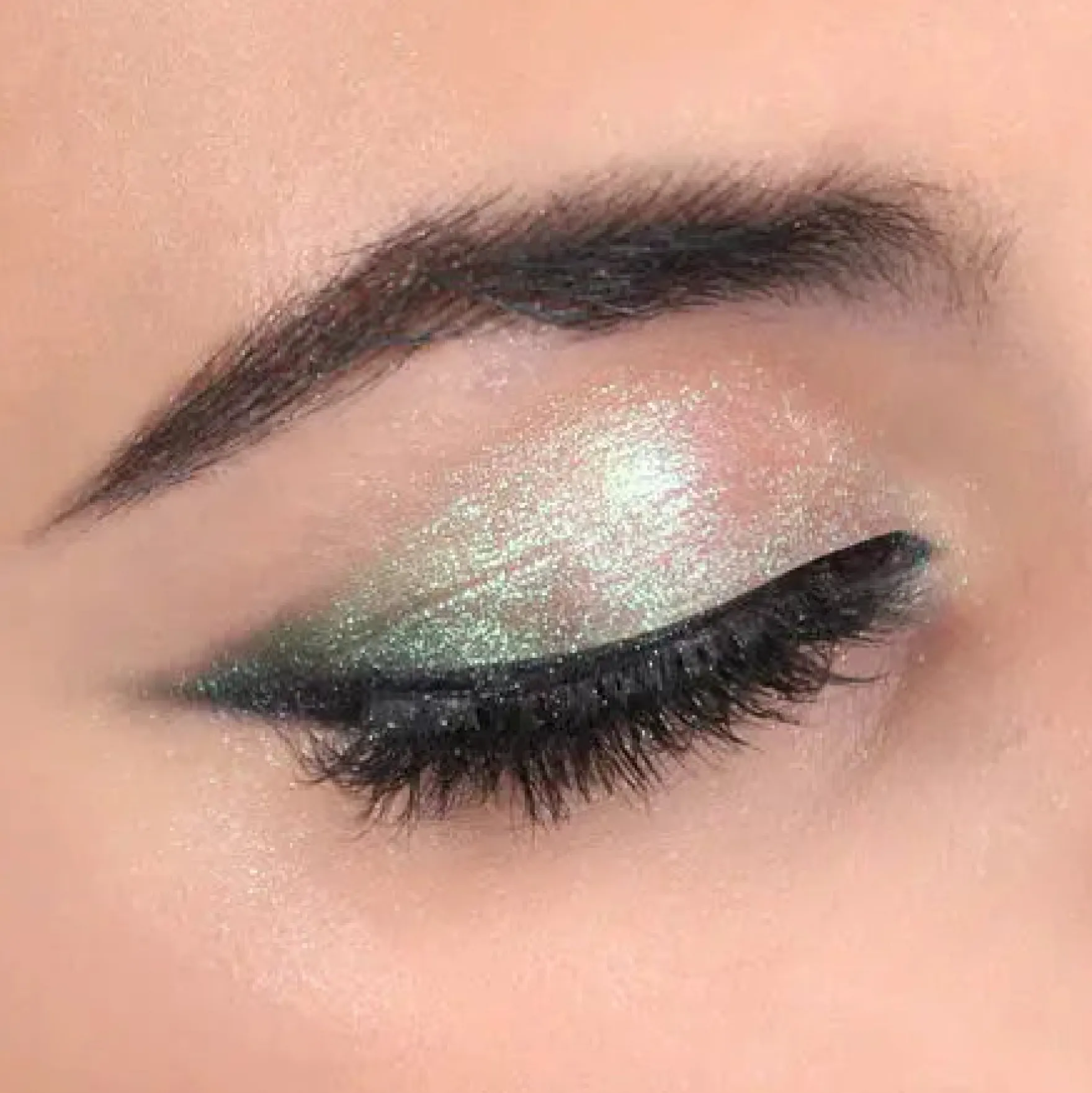 Chroma Light Shadow 017 Opal Gazed