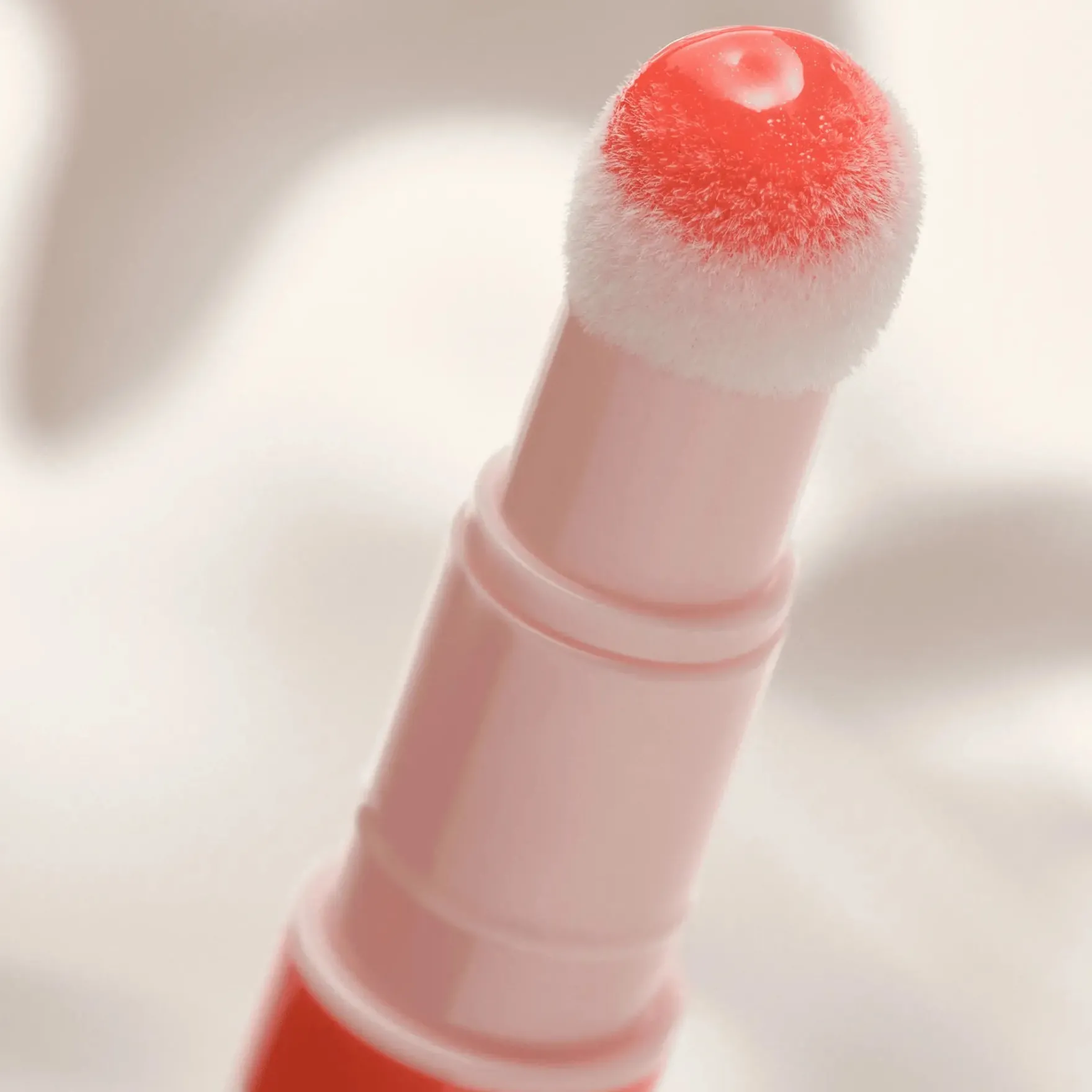 Colour Cushion Juicy Lip Oil 020 Gloss Angeles