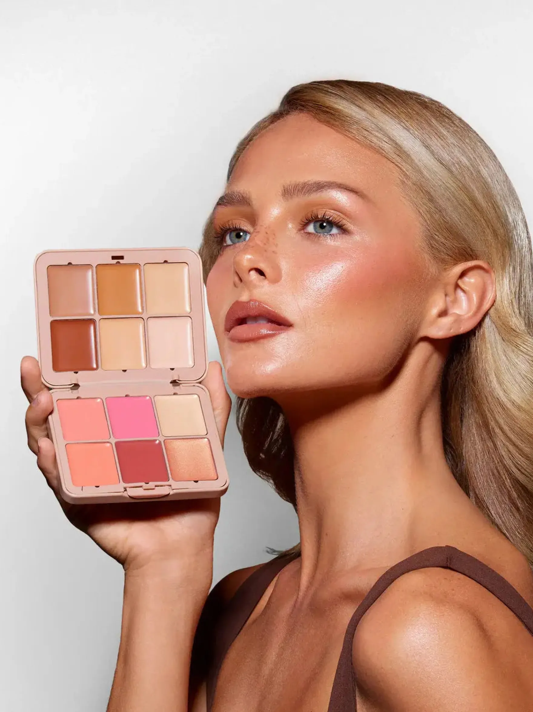 Complete Canvas Complexion Palette Medium
