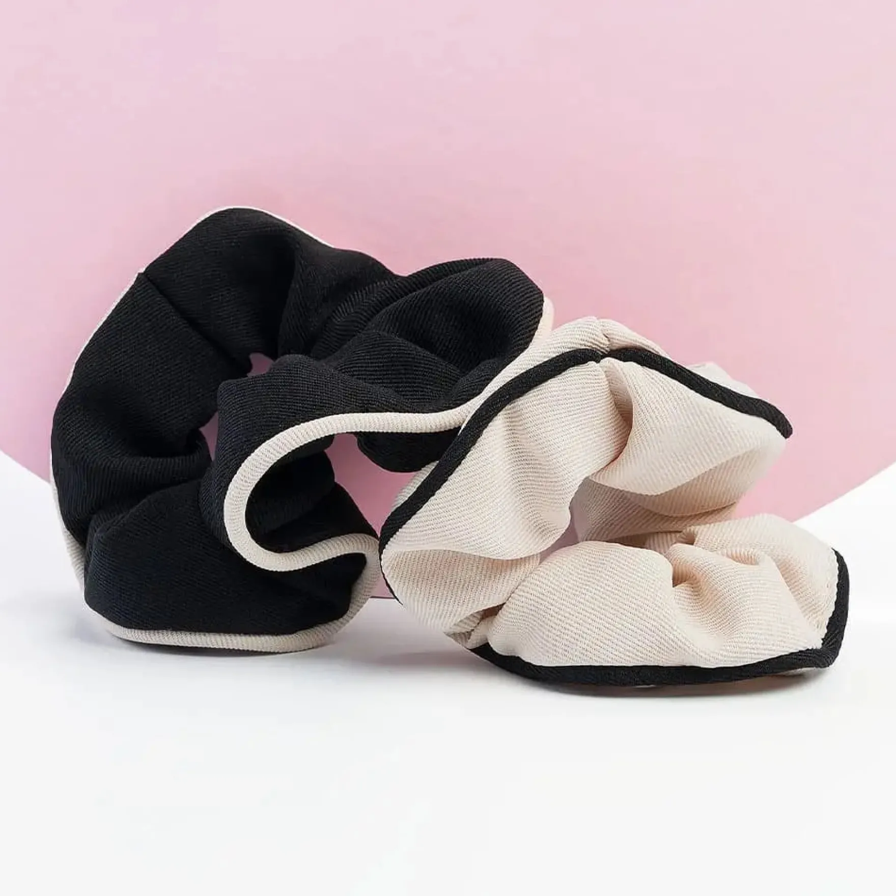 Contrast Scrunchies Set