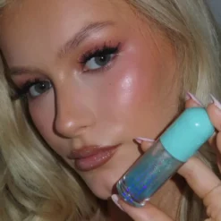 Cosmic Kiss Lip Oil Aurora Apple