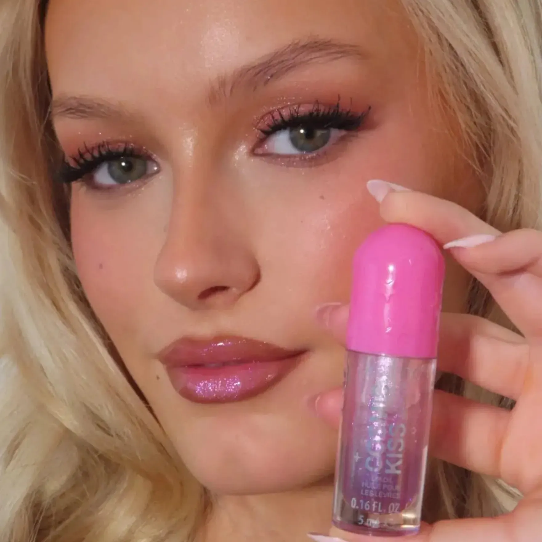 Cosmic Kiss Lip Oil Solar Strawberry