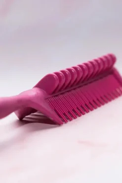 Curl Clump Precision Comb Pink