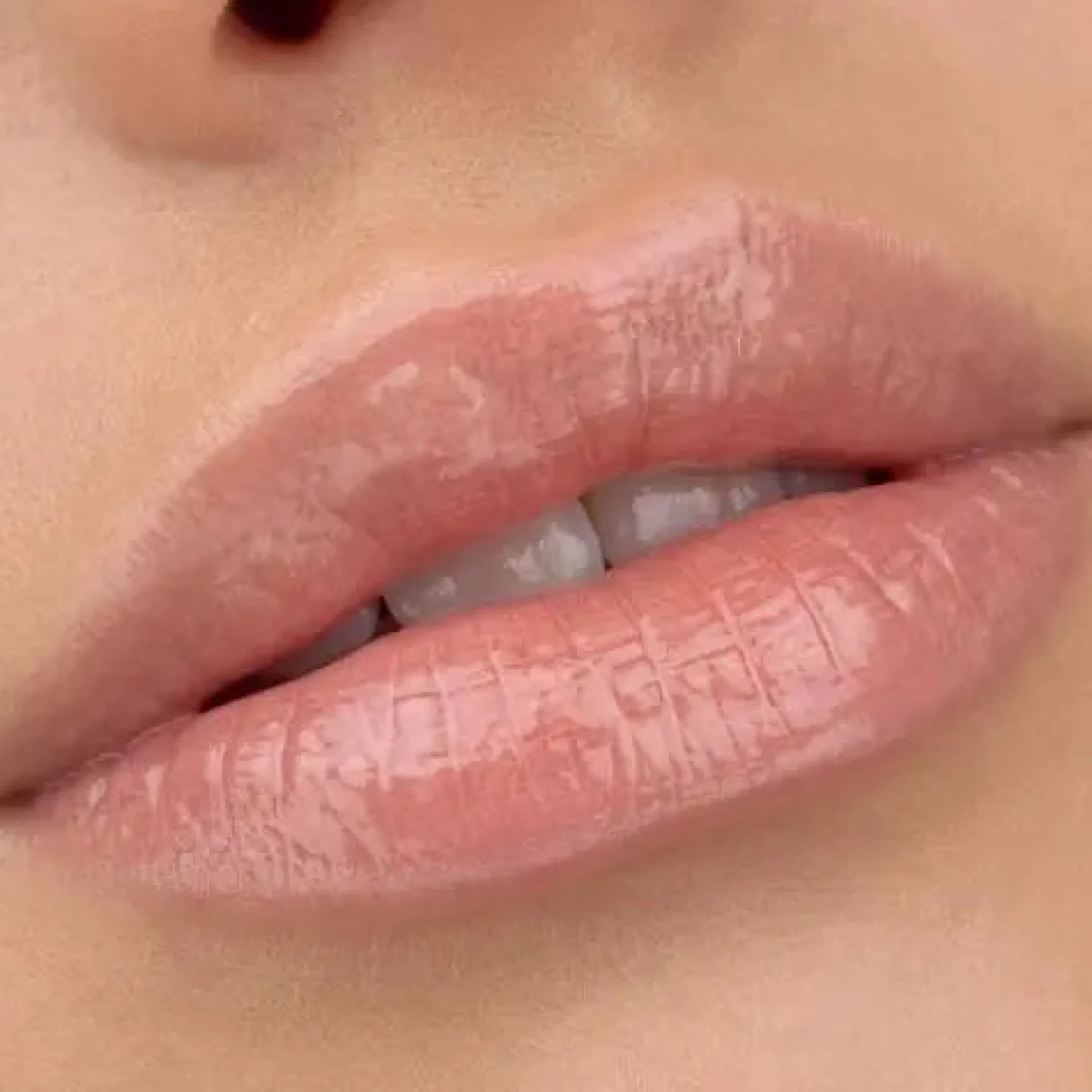 Extreme shine Volume Lipgloss 11 Power of Nude