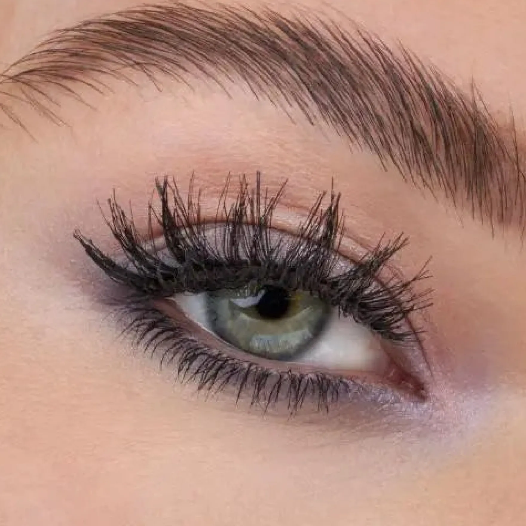 Faked Dramatic Curl Lashes