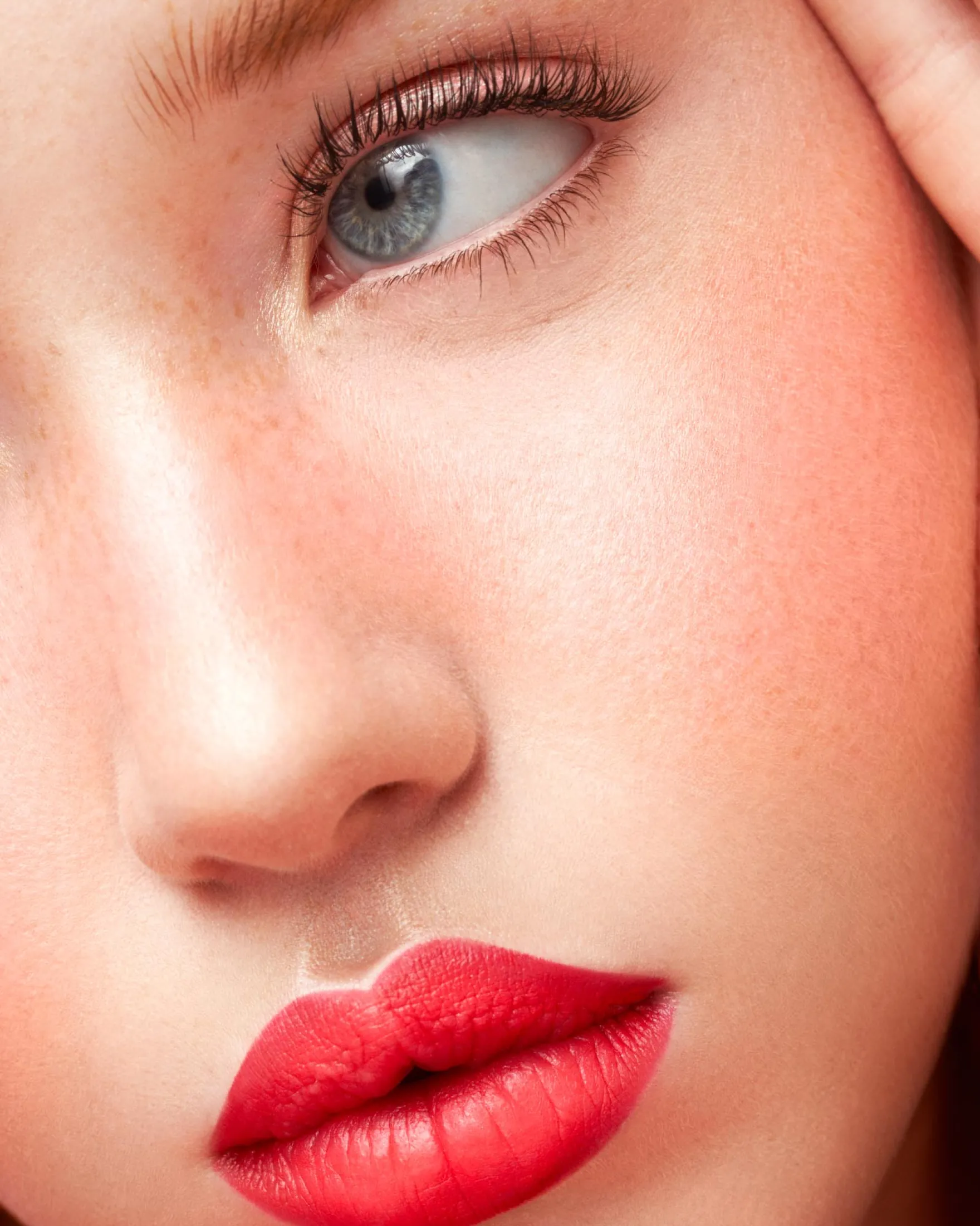 First Reaction Volume Mascara Deep Black