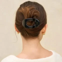 Flat Cloud Clip Black Medium