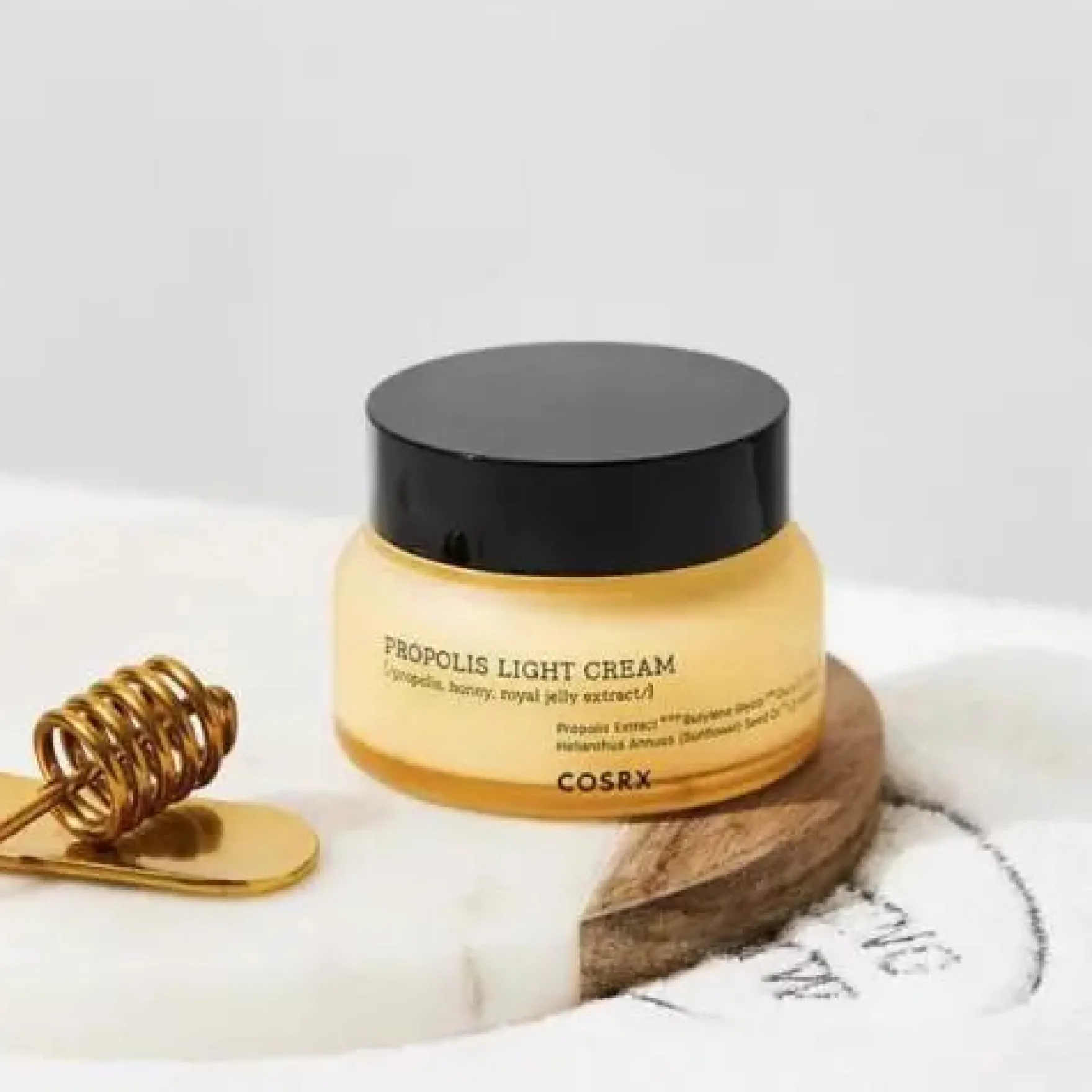 Full Fit Propolis Light Cream