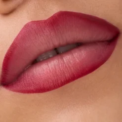 Gel Glide Long-Lasting Lip Liner 030 Left On Red