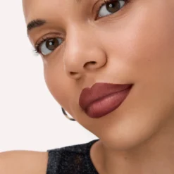 Gel Glide Long-Lasting Lip Liner 050 Sip & Slay