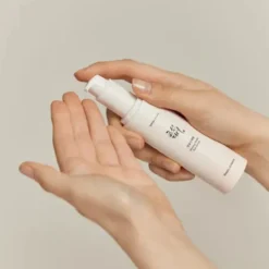 Ginseng Moist Sun Serum SPF 50+