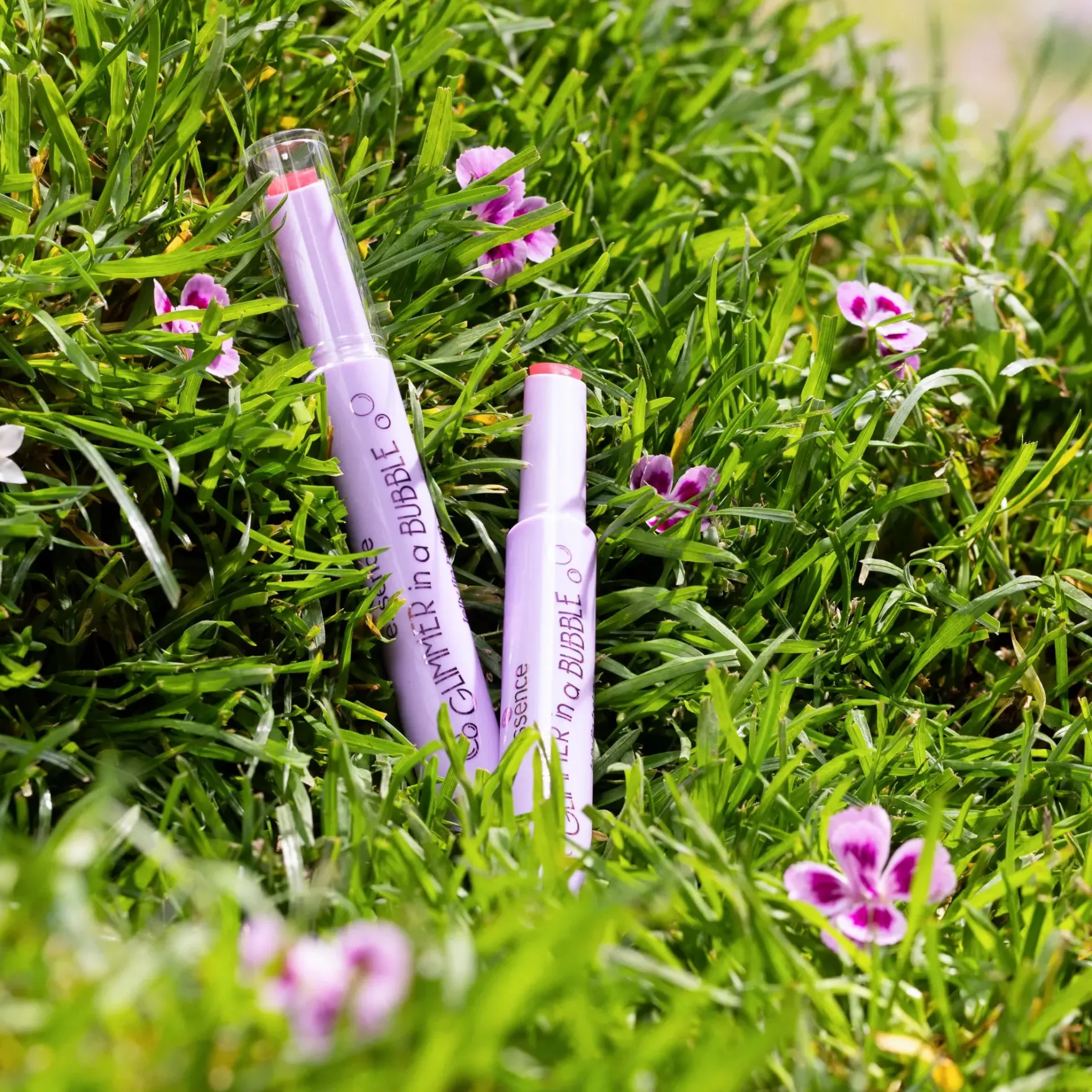 Glimmer In A Bubble Jelly Lip Balm 01 Chasing Bubbles