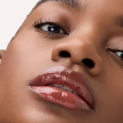 Gloss Obsessed Lip Glaze 050 The Glossfather