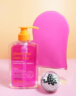 Glow Your Own Way Smooth Gel Mitt