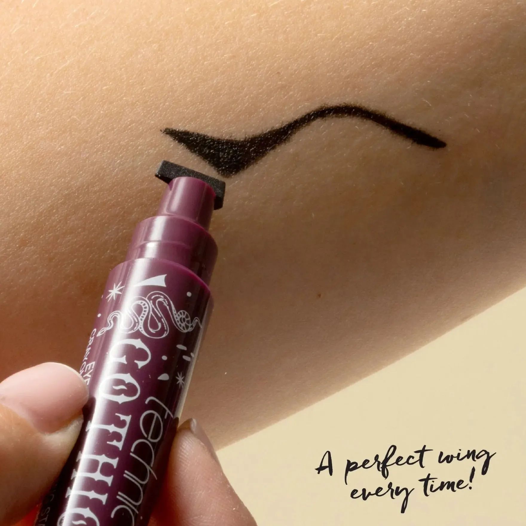 Gothica Eyeliner Pen & Winged