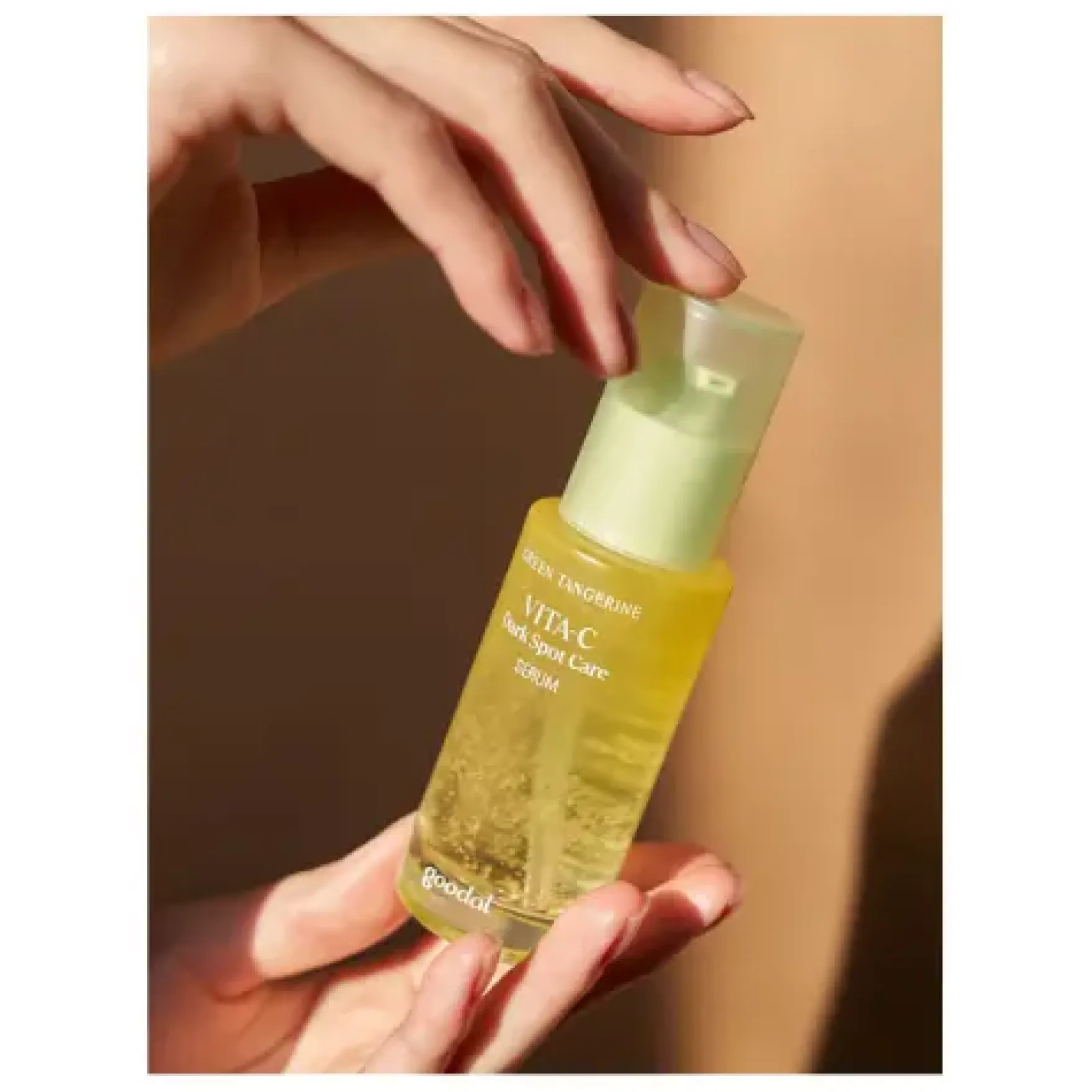 Green Tangerine Vita C Dark Spot Care Serum