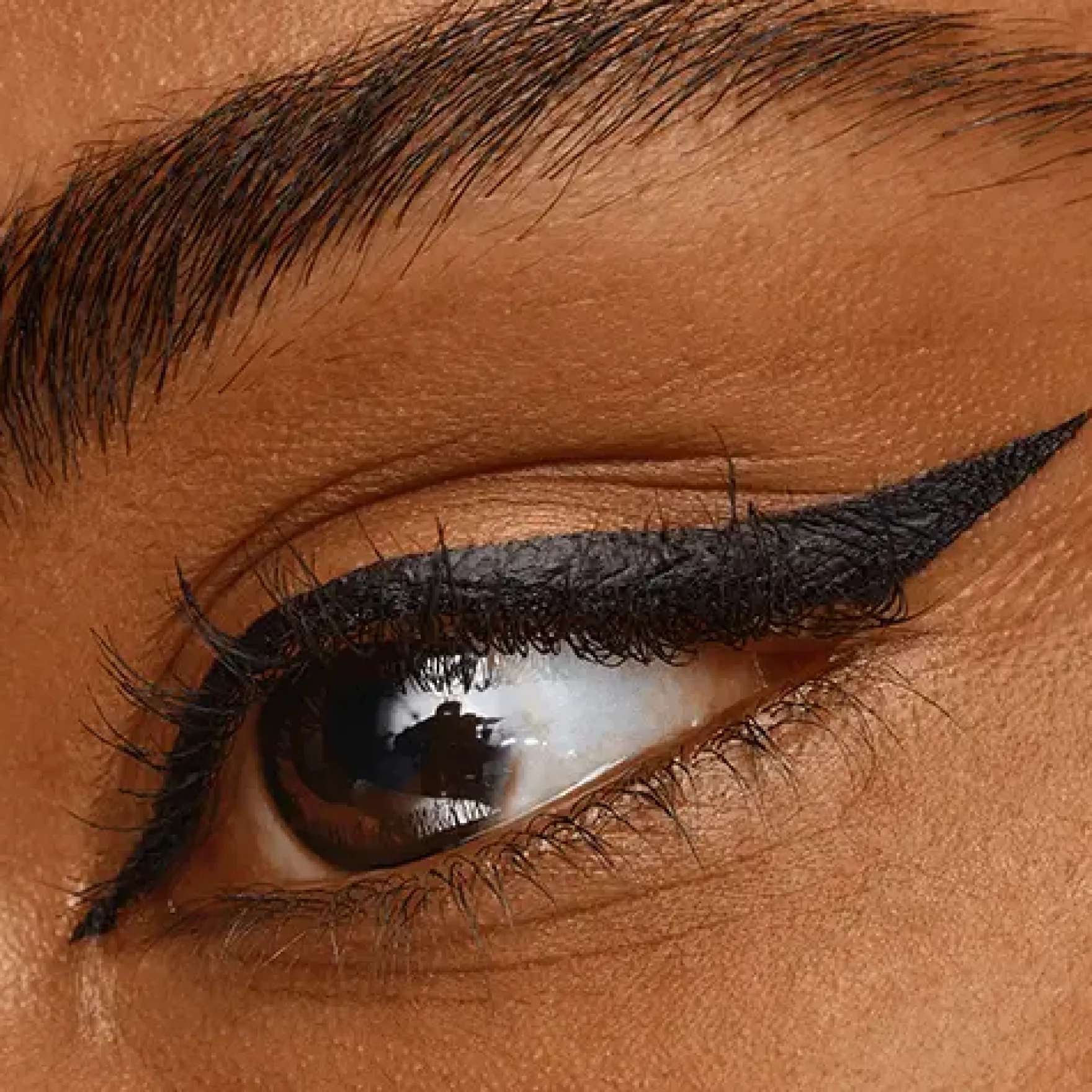24h Brush Liner 010 Ultra Black