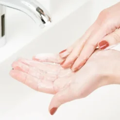 Hydrating Cleanser 473 ml.