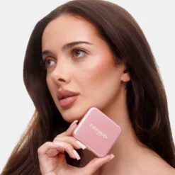 Illuminating Blusher Berry Pearl