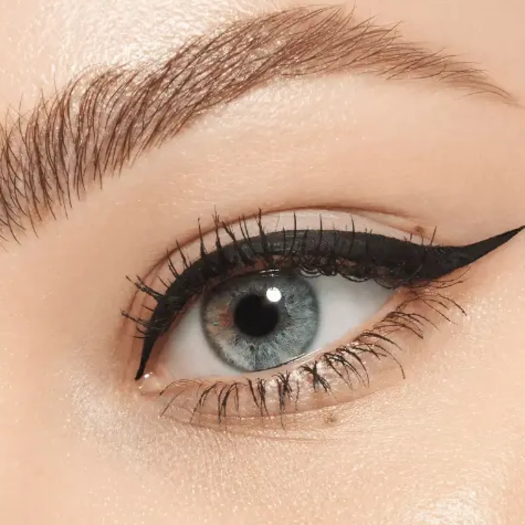Ink Eyeliner Waterproof 010 Stay in Black