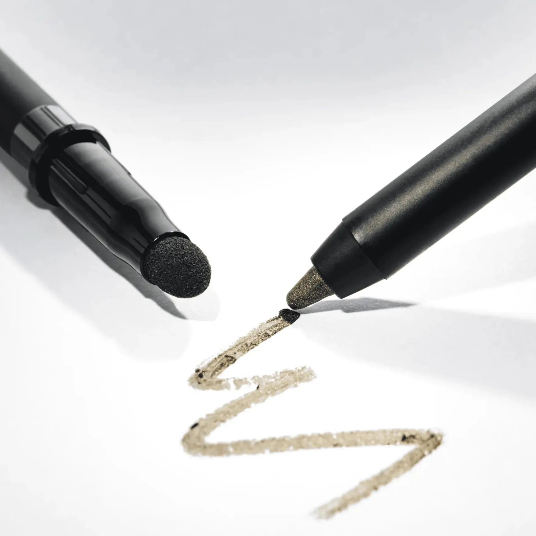 Jewel Glide Effect Eye Pencil 040 Golden Jade
