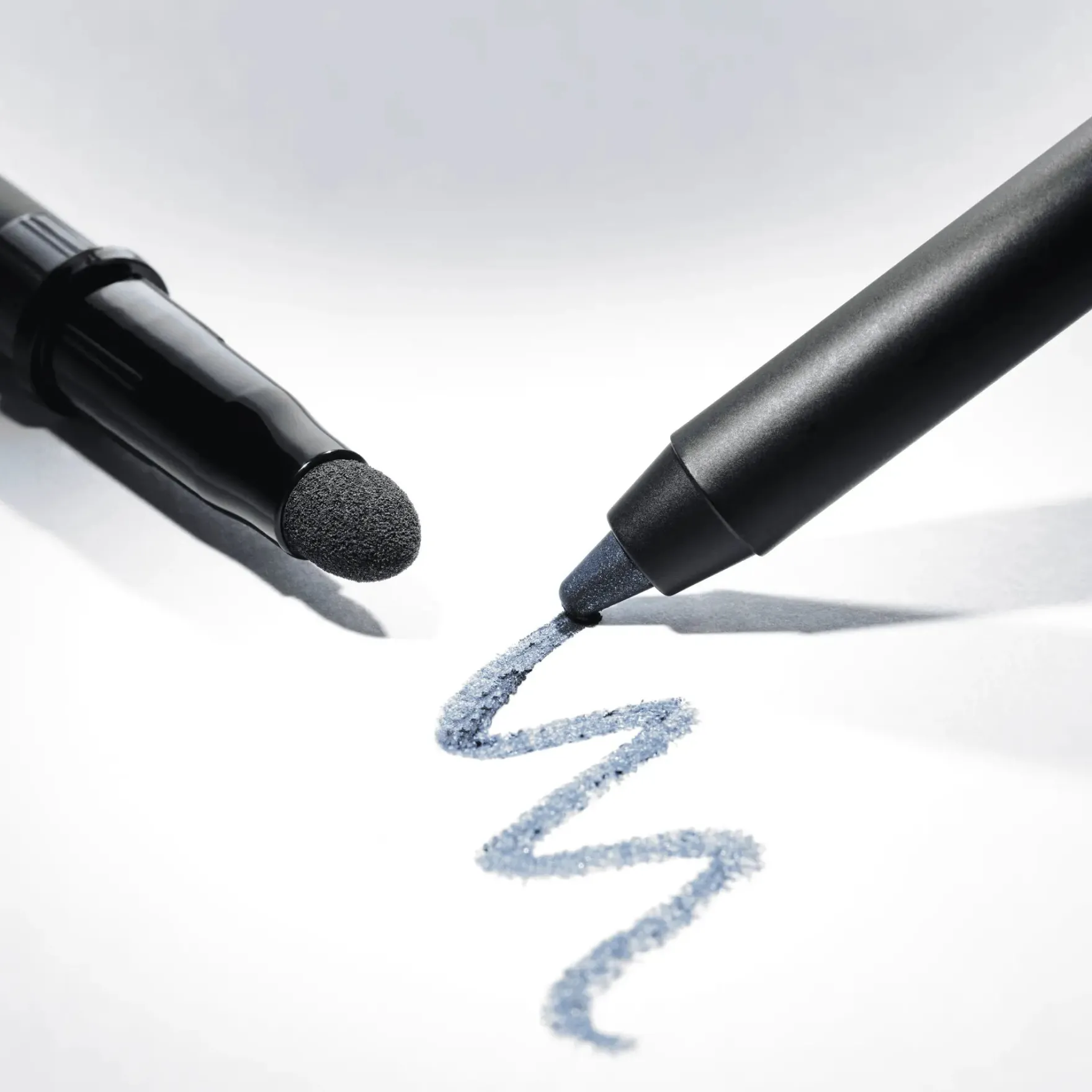 Jewel Glide Effect Eye Pencil 030 Midnight Sapphire
