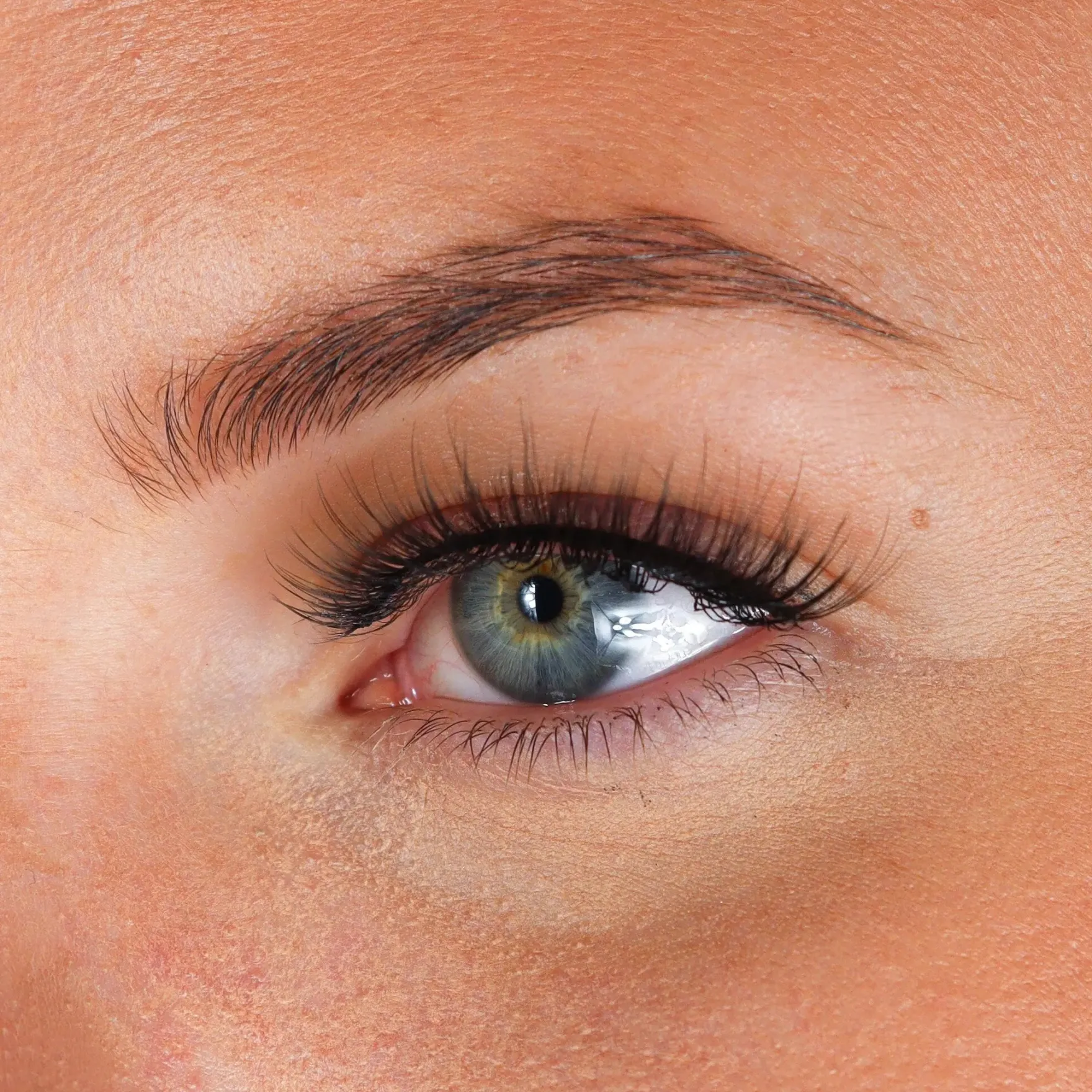 Lashes Amber
