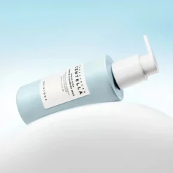 Madagascar Centella Hyalu-Cica Gentle Cleansing Milk