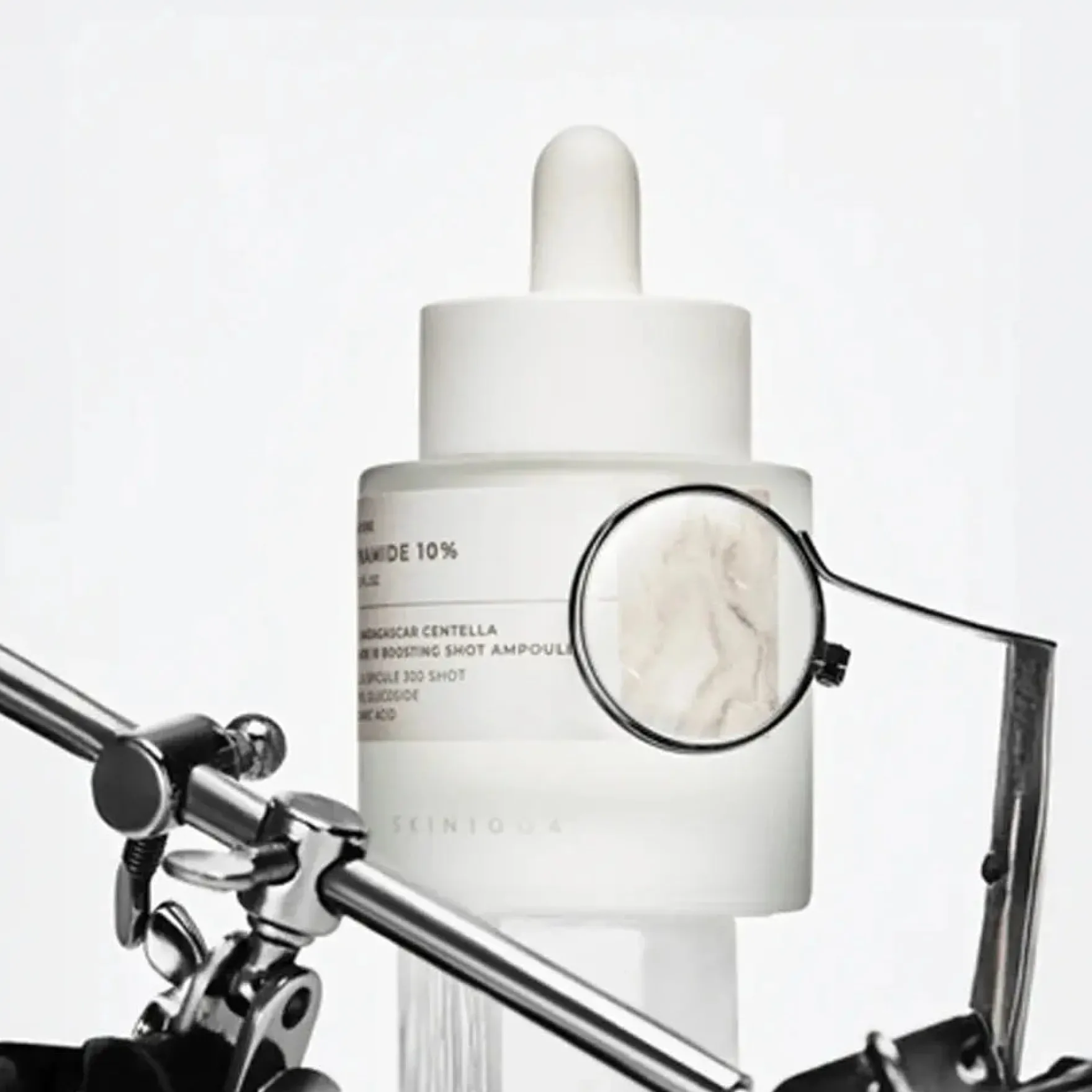 Madagascar Centella Niacinamide 10 Boosting Shot Ampoule