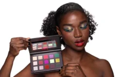 Magnetic™ Pressed Powder Palette Serpentine