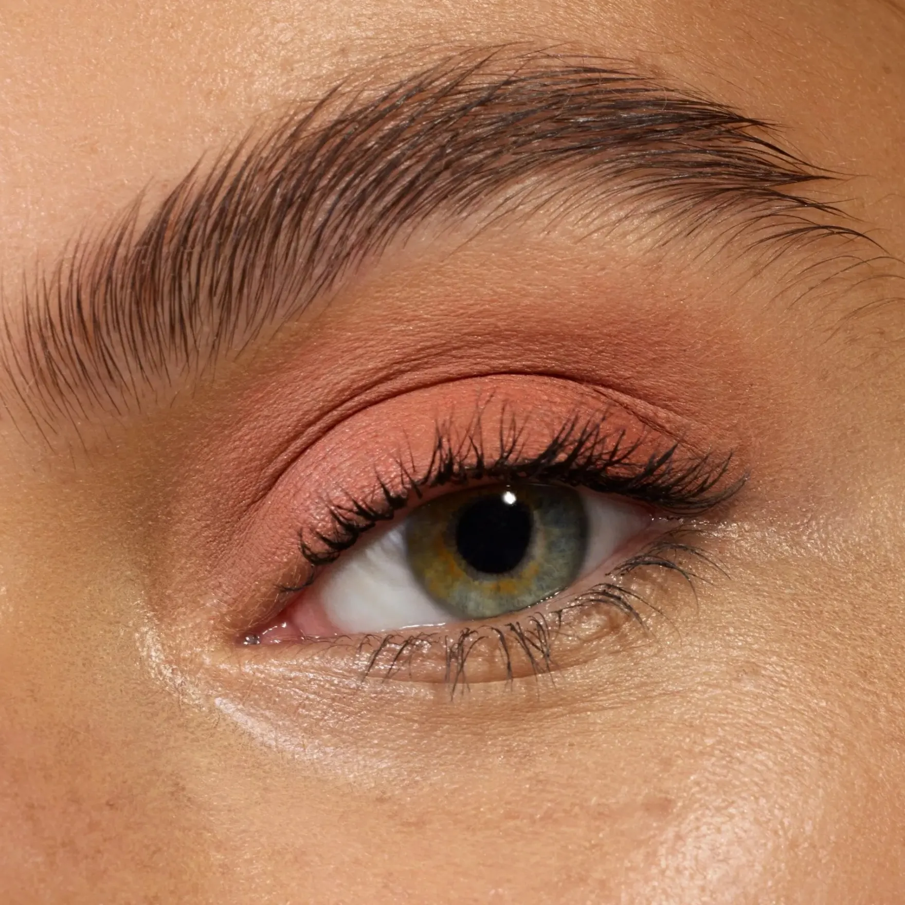 Matte Liquid Eyeshadow 03 Peach Pop