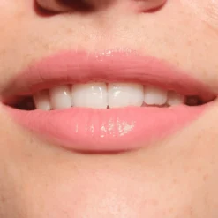 Melt & Plump Juicy Lip Plumper 020 Hyp-nude-tized