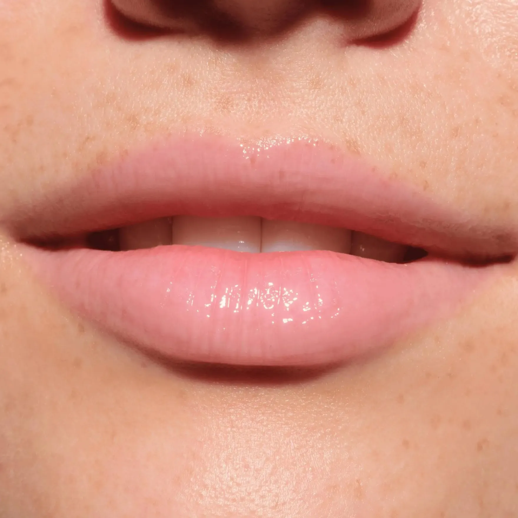 Melt & Plump Juicy Lip Plumper 010 More Amore