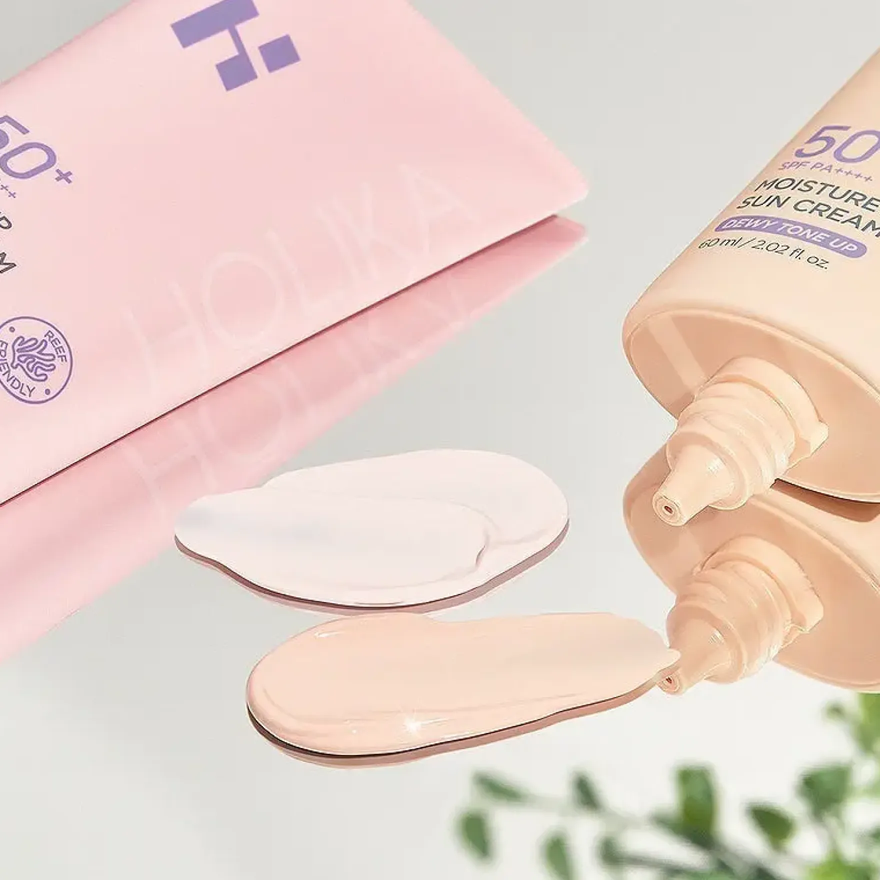 Moisture Make Up Sun Cream SPF50+ Dewy Tone Up