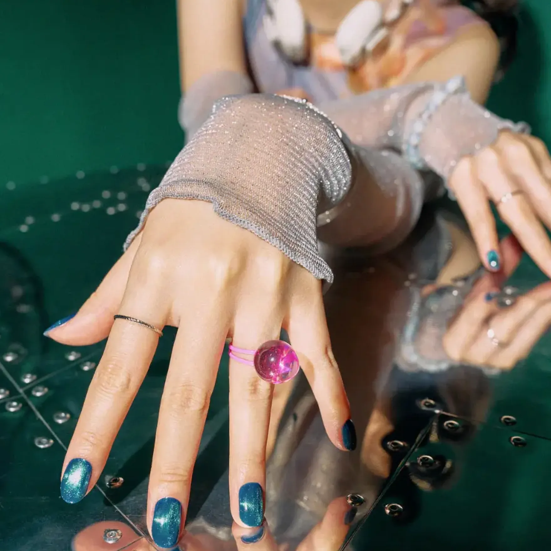 Nail Strips Blue Hole Magnet