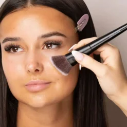 No. 9 Angled Flat Top Foundation Buffing Brush