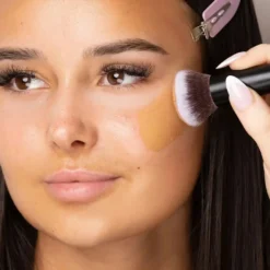 No. 2 Buffing Foundation Brush