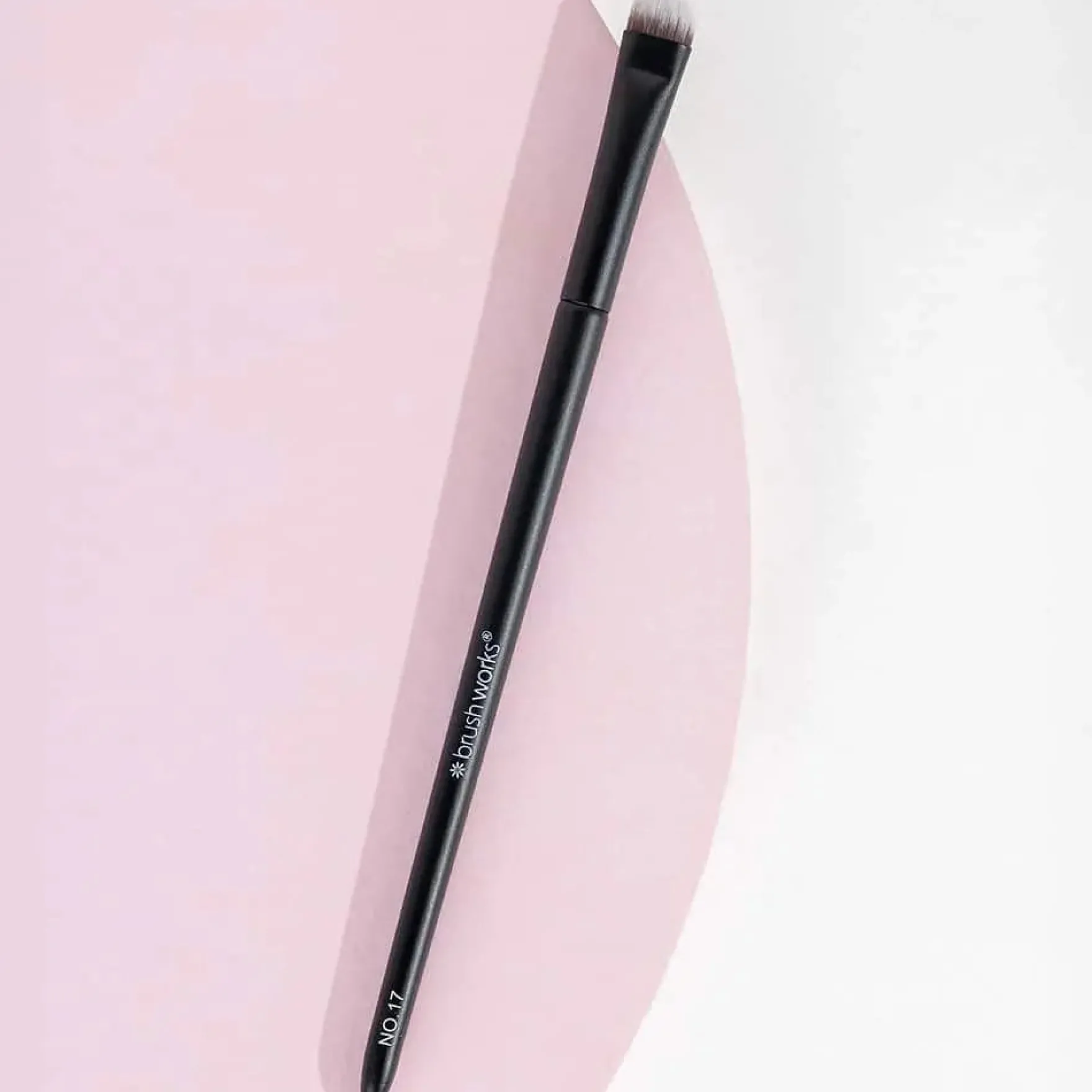 No. 17 Carving Brush