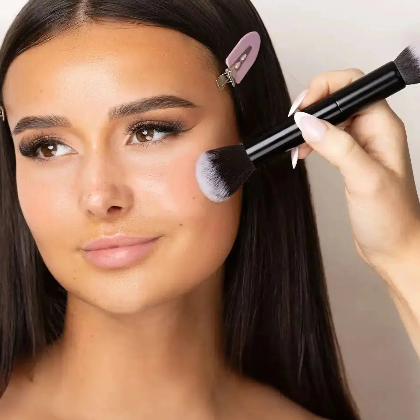 No. 6 Double Ended Powder and Buff Brush