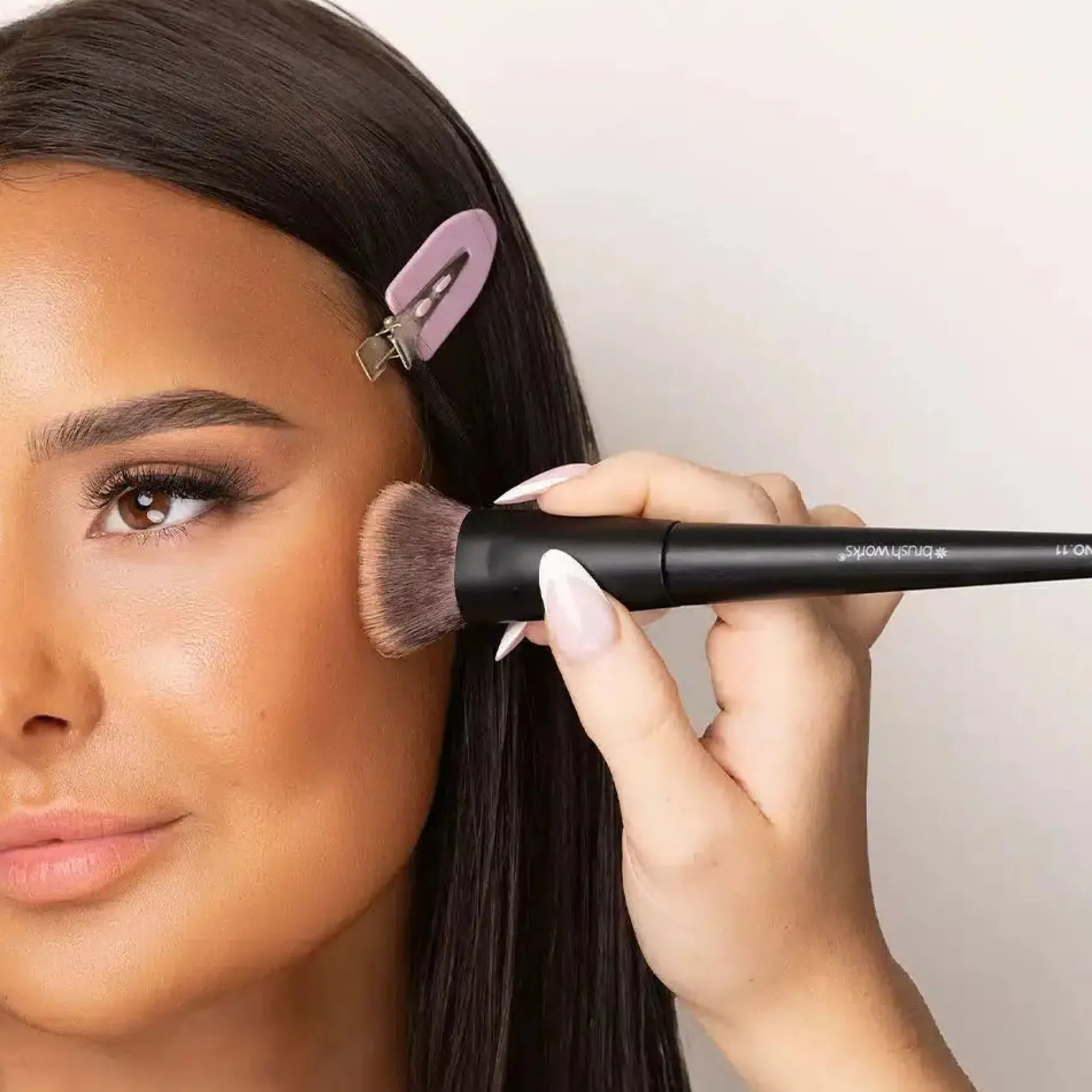 No. 11 Flat Top Contour Brush