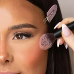 No. 13 Highlight Brush